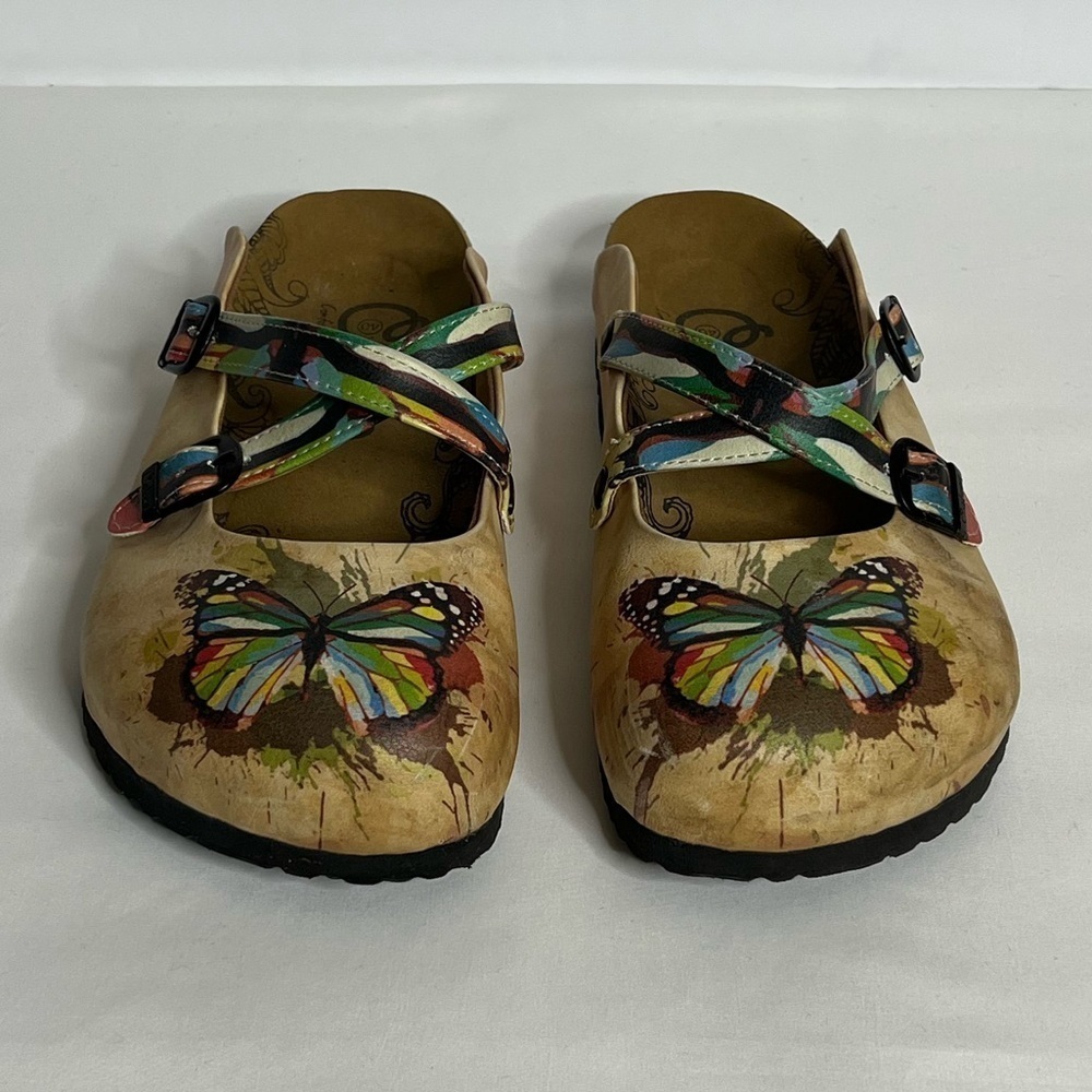 Calceo Women’s Colorful Butterflied Patterned Sandal Clogs - Picture 4 of 12